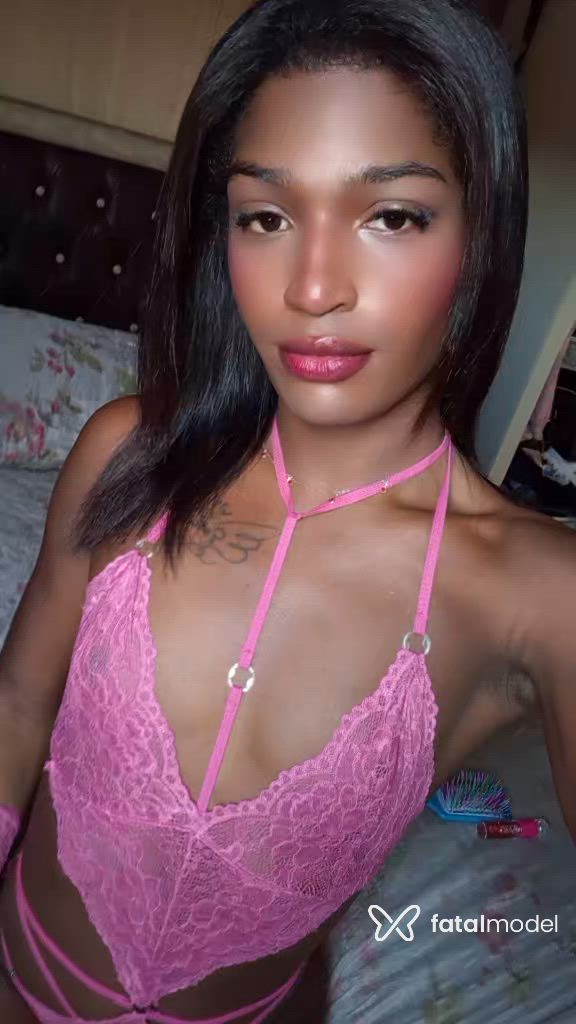 Acompanhante mulher trans morena (o) de olhos castanhos - Pretinhadoabc