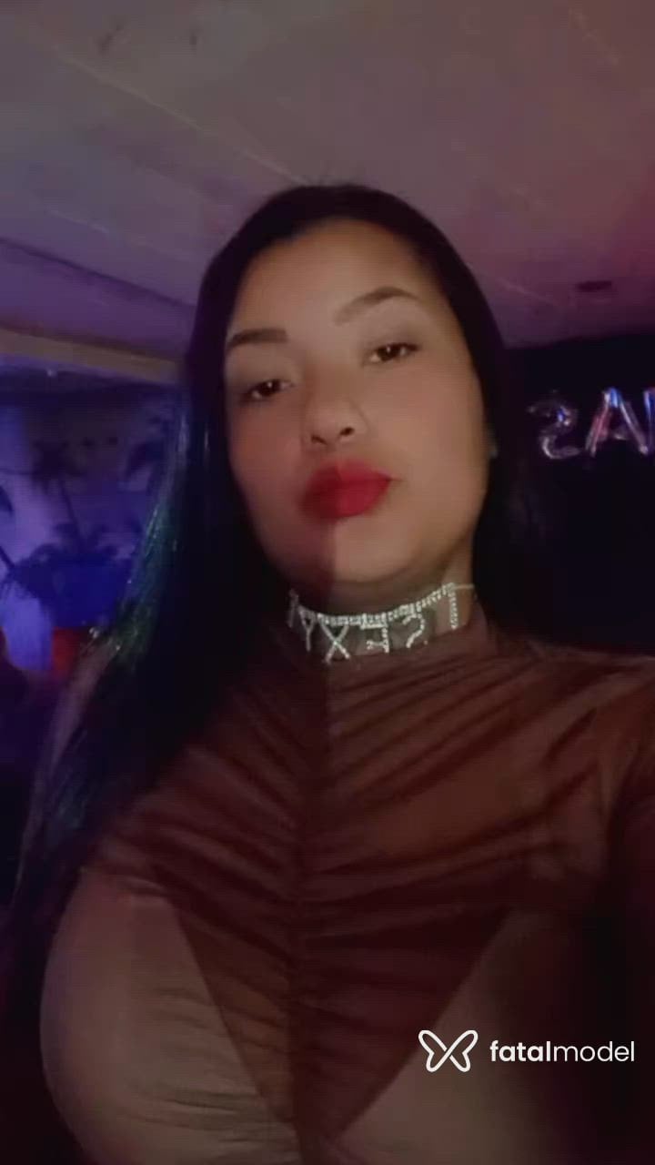 Acompanhante mulher morena (o) de olhos castanhos - Yasmin