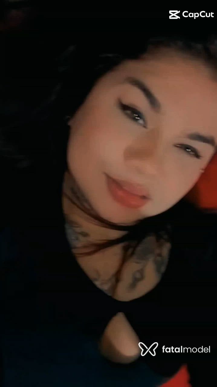 Acompanhante mulher morena (o) de olhos castanhos - Larissa