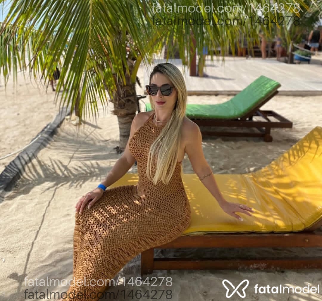 Acompanhante mulher loira (o) de olhos mel - Bruna