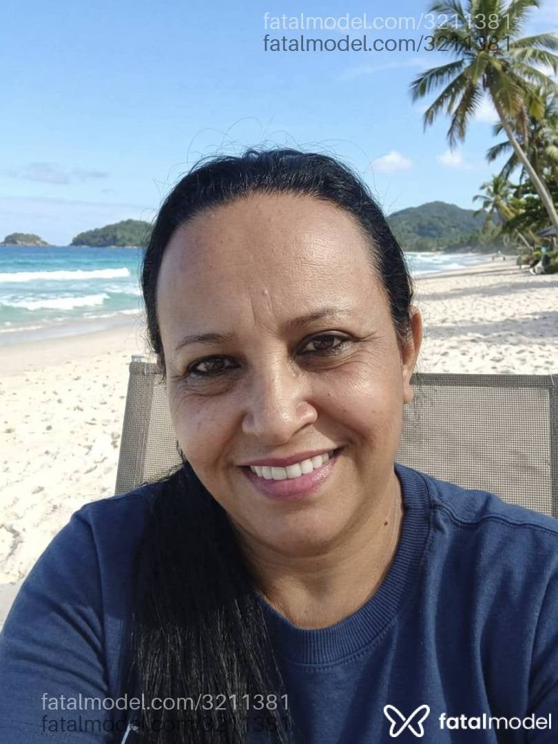 Acompanhante mulher morena (o) de olhos castanhos - Claudia