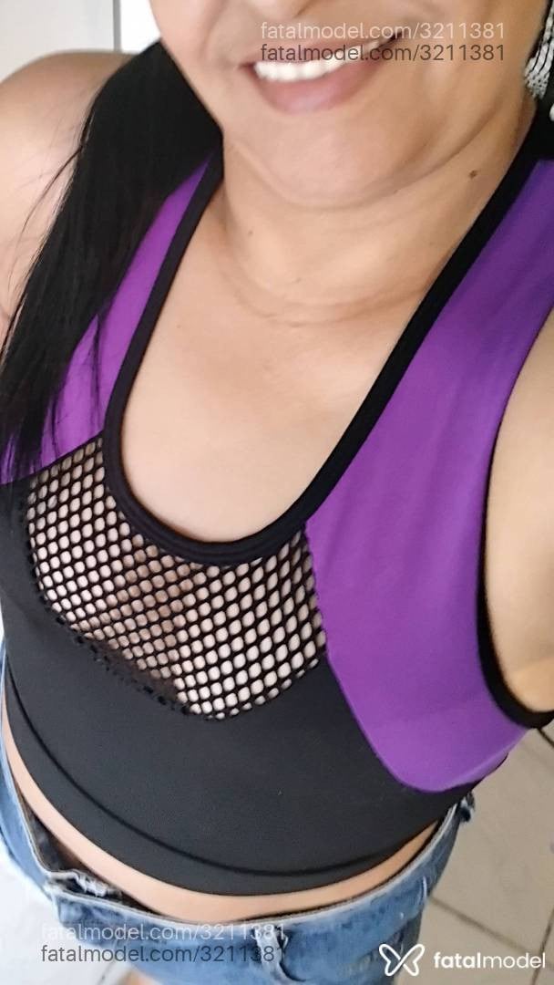 Acompanhante mulher morena (o) de olhos castanhos - Claudia