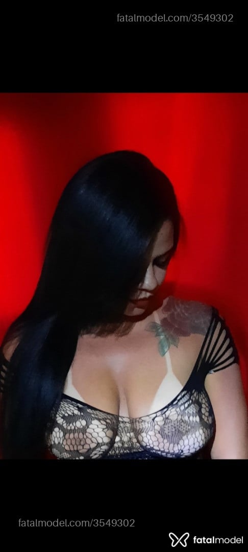 Acompanhante mulher morena (o) de olhos verdes - Ketyla