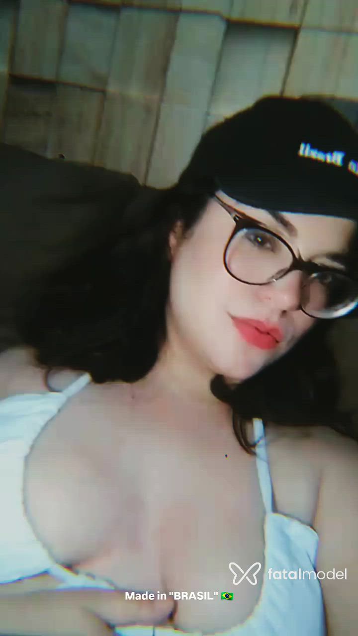 Acompanhante mulher com cabelo castanho de olhos castanhos - Nycks