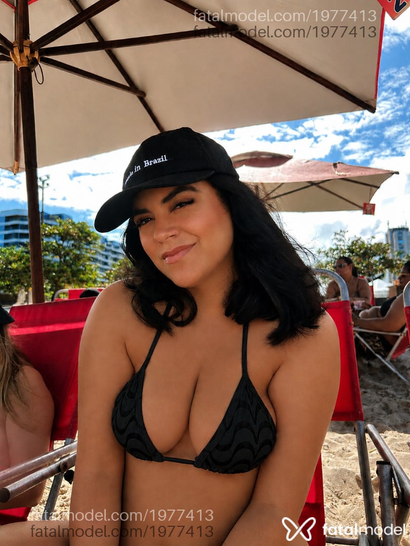 Acompanhante mulher com cabelo castanho de olhos castanhos - Nycks