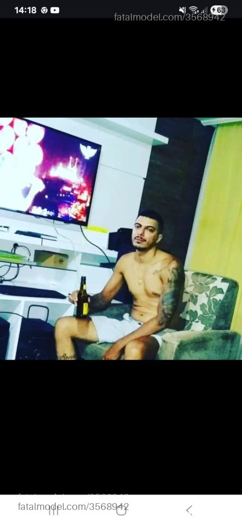 Acompanhante homem morena (o) de olhos castanhos - Mbappe