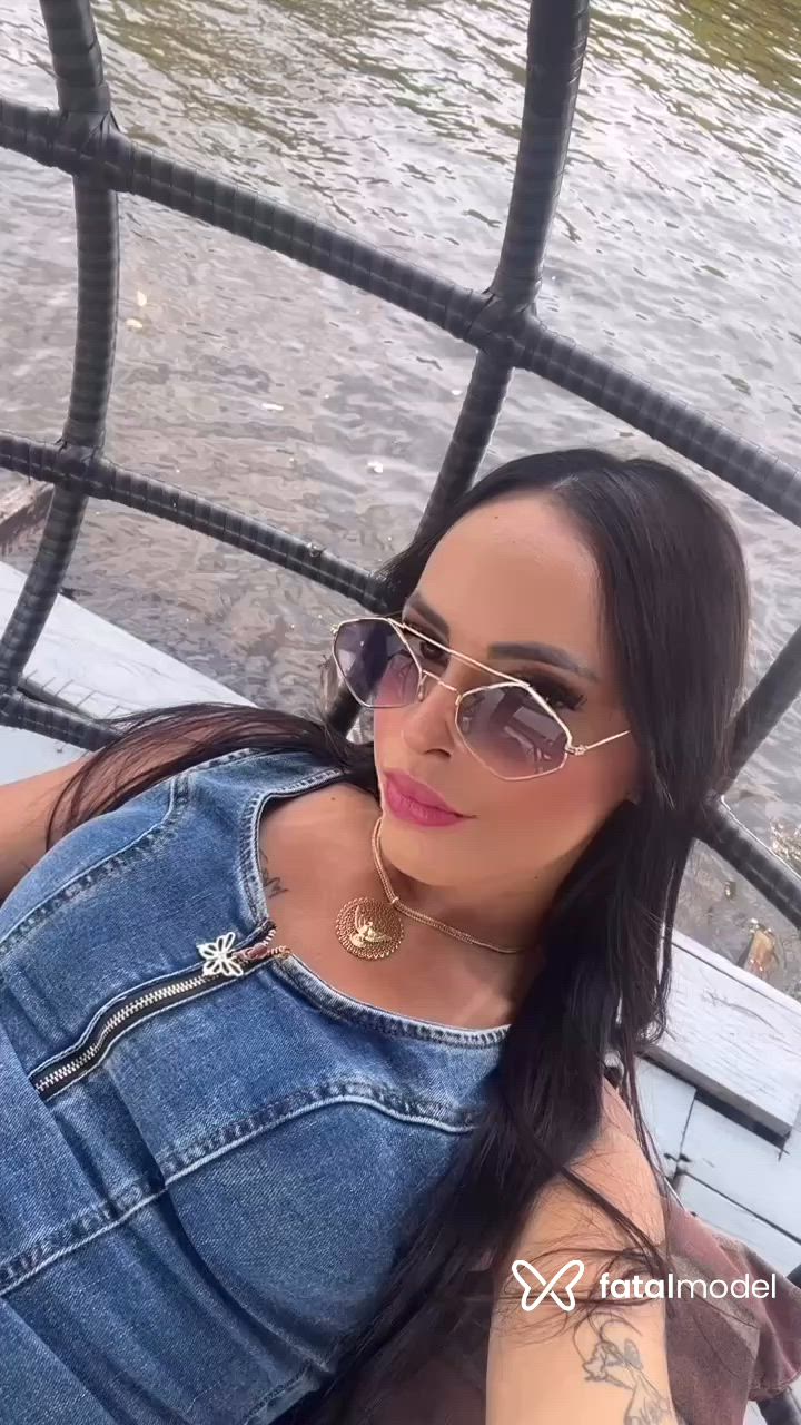 Acompanhante mulher morena (o) de olhos castanhos - Rebeca