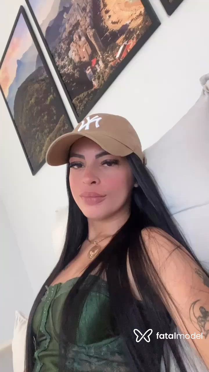 Acompanhante mulher morena (o) de olhos castanhos - Rebeca