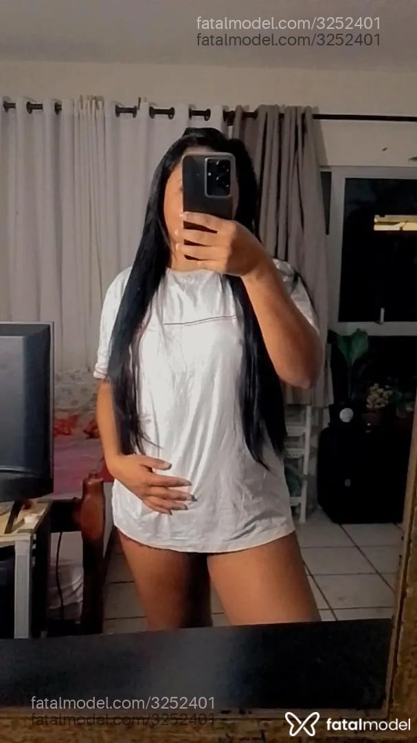 Acompanhante mulher morena (o) de olhos castanhos - Cris Marques