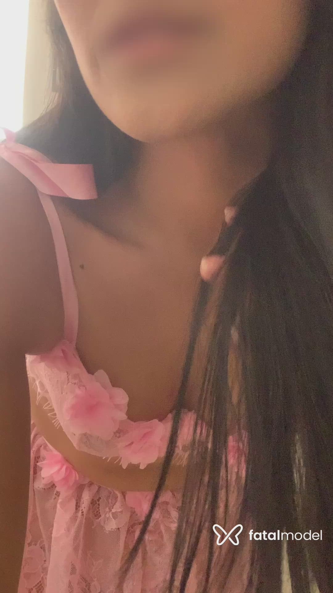 Acompanhante mulher morena (o) de olhos castanhos - Maya Maria