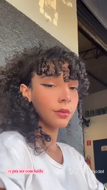 Acompanhante mulher morena (o) de olhos castanhos - Melanie Acompanhante mulher morena (o) de olhos castanhos - Melanie
