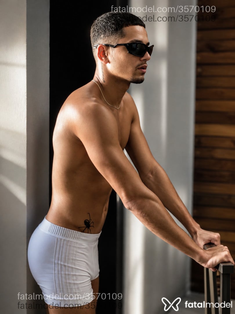Acompanhante homem morena (o) de olhos castanhos - Sadsexy Acompanhante homem morena (o) de olhos castanhos - Sadsexy