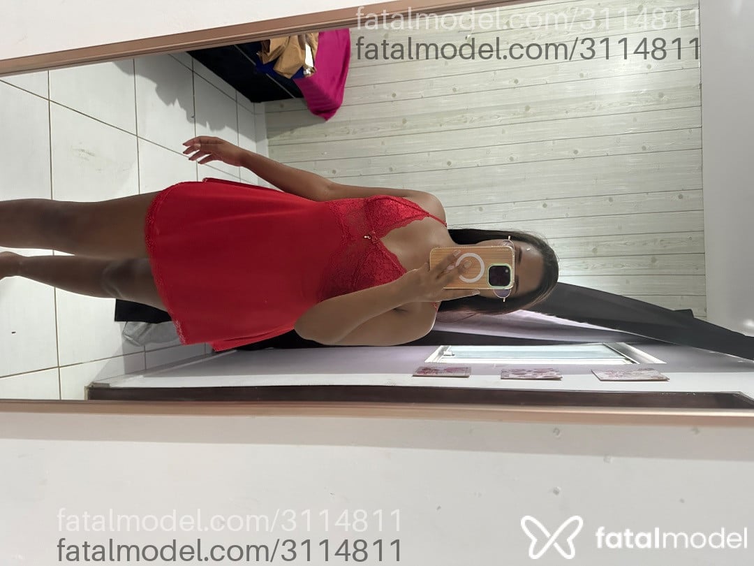 Acompanhante mulher morena (o) de olhos pretos - Lsilva