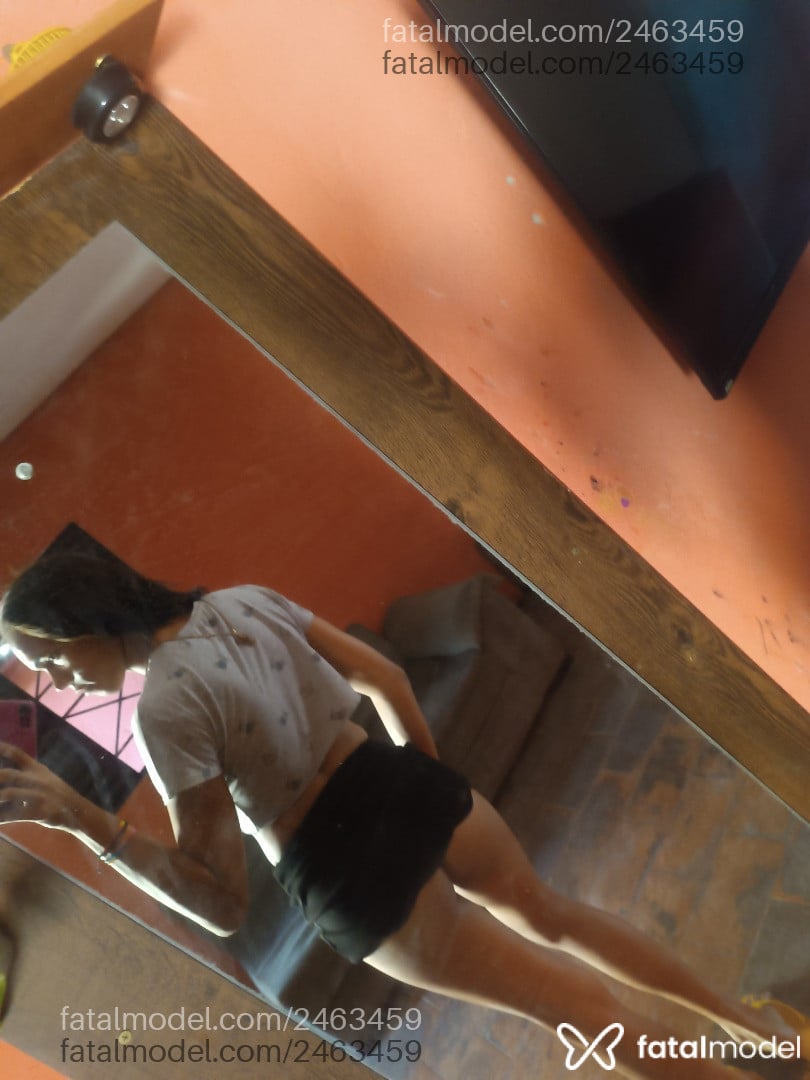 Acompanhante mulher trans com cabelo castanho de olhos pretos - Kauanny