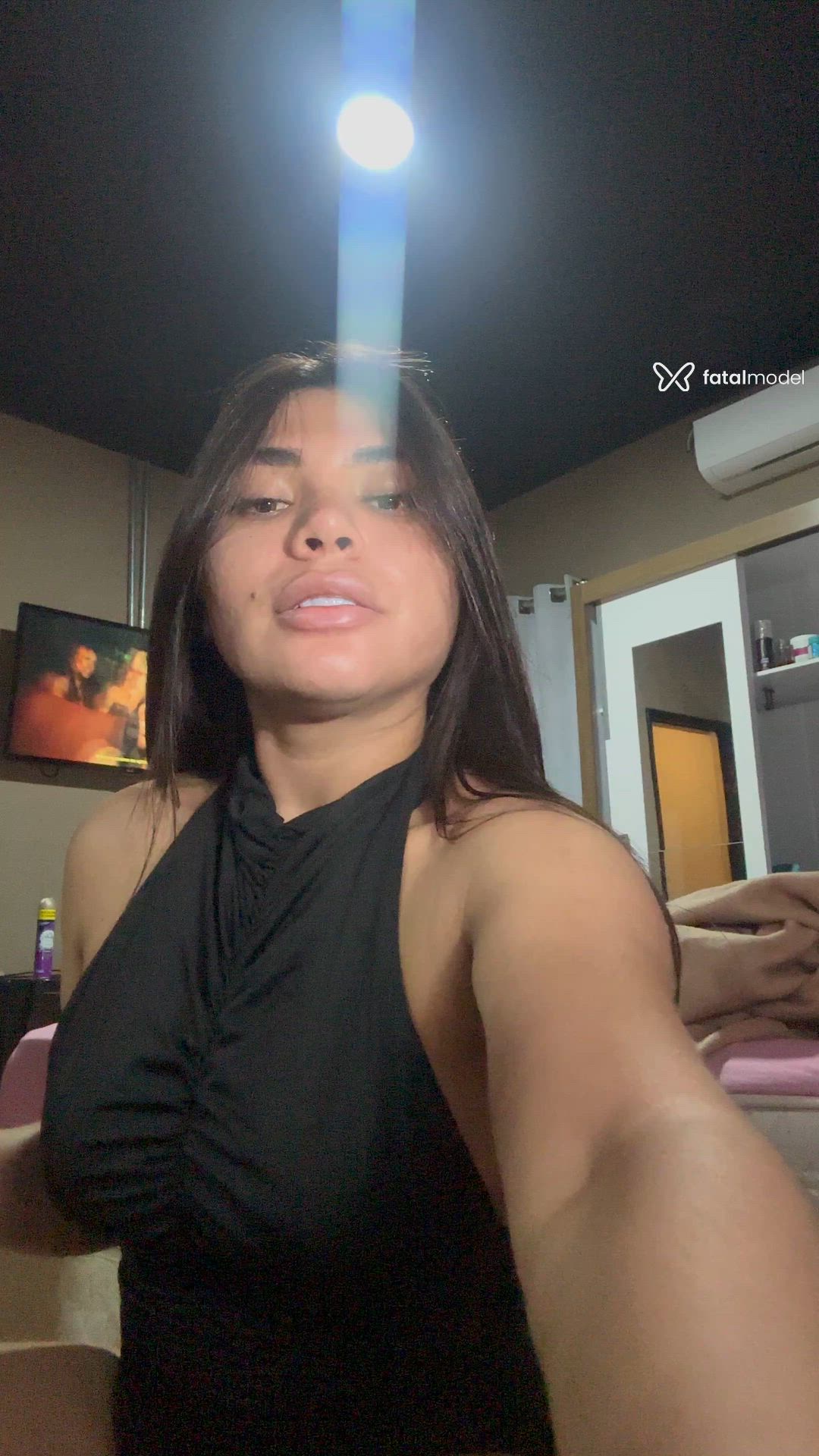 Acompanhante mulher com cabelo castanho de olhos castanhos - Emily Dias