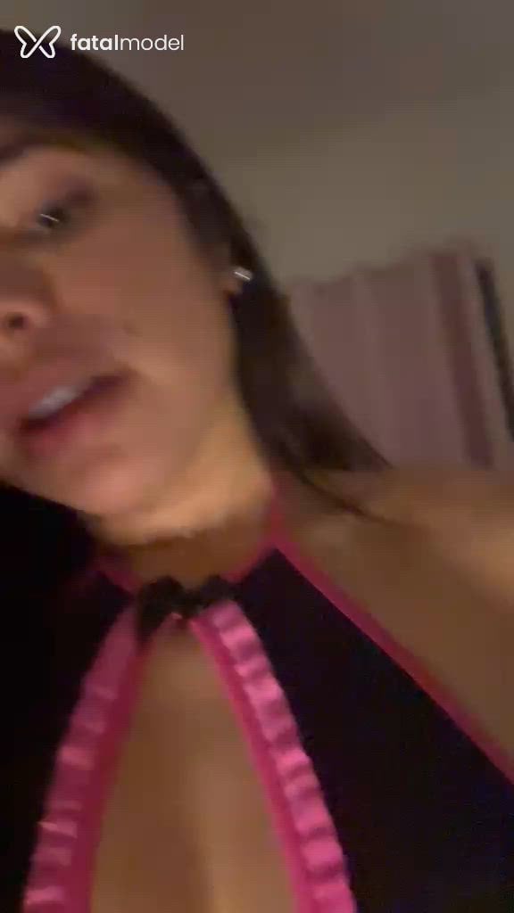 Acompanhante mulher com cabelo castanho de olhos castanhos em Atibaia Acompanhante mulher com cabelo castanho de olhos castanhos em Atibaia - Emily Dias