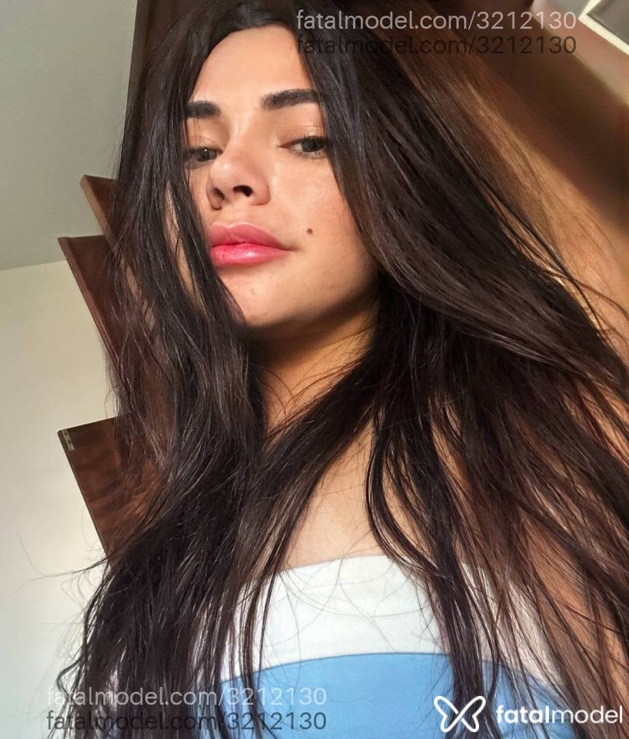 Acompanhante mulher com cabelo castanho de olhos castanhos em Americana - Emily Dias