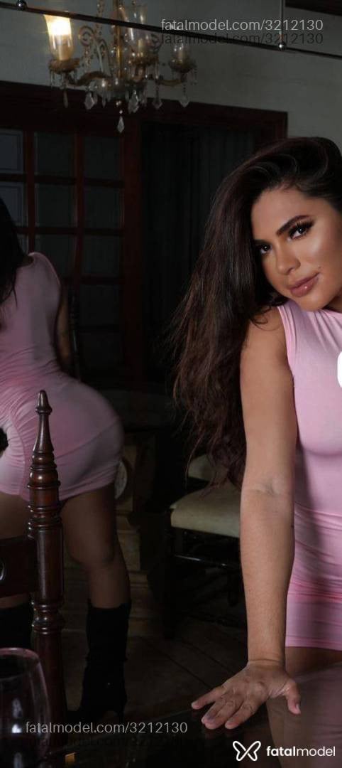 Acompanhante mulher com cabelo castanho de olhos castanhos em Americana - Emily Dias