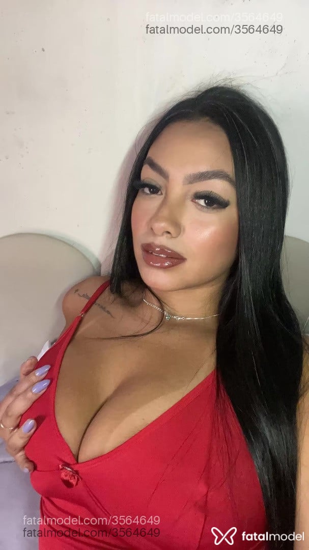 Acompanhante mulher morena (o) de olhos castanhos - Alicia