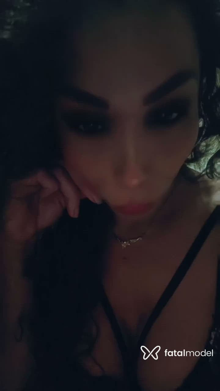 Acompanhante travesti com cabelo castanho de olhos castanhos - Biamorena