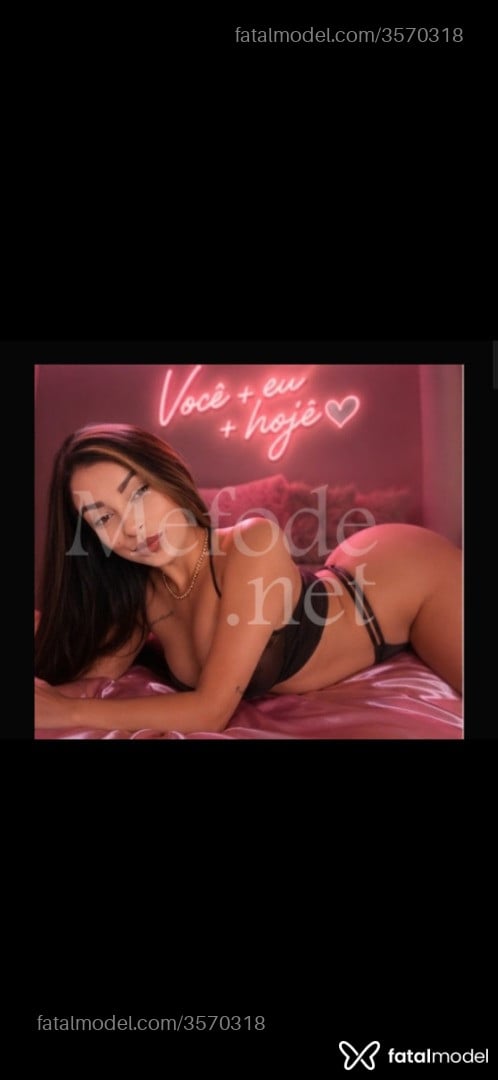 Acompanhante mulher morena (o) de olhos castanhos - Jenny