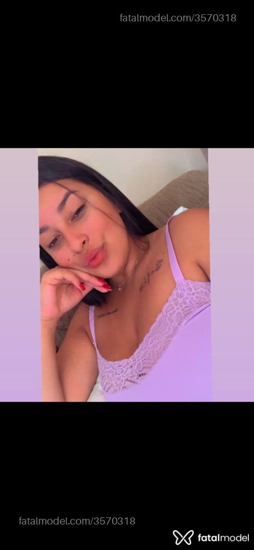Acompanhante mulher morena (o) de olhos castanhos - Jenny