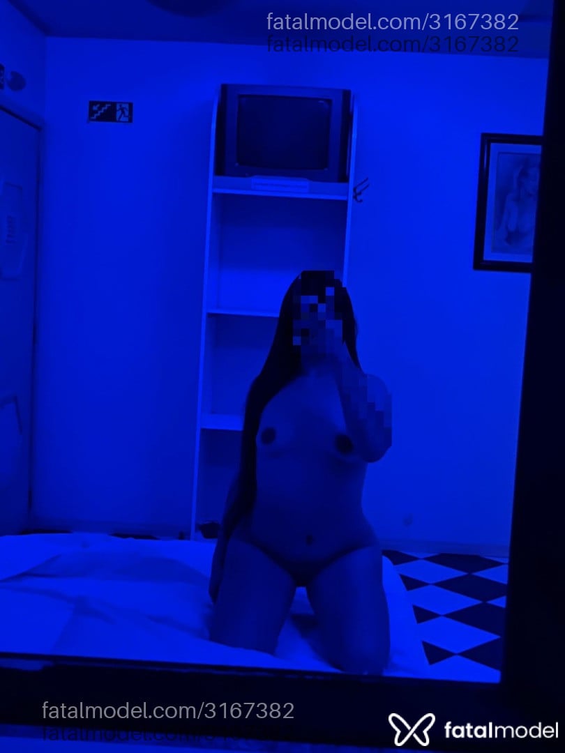 Acompanhante mulher com cabelo castanho de olhos castanhos - Katlyn