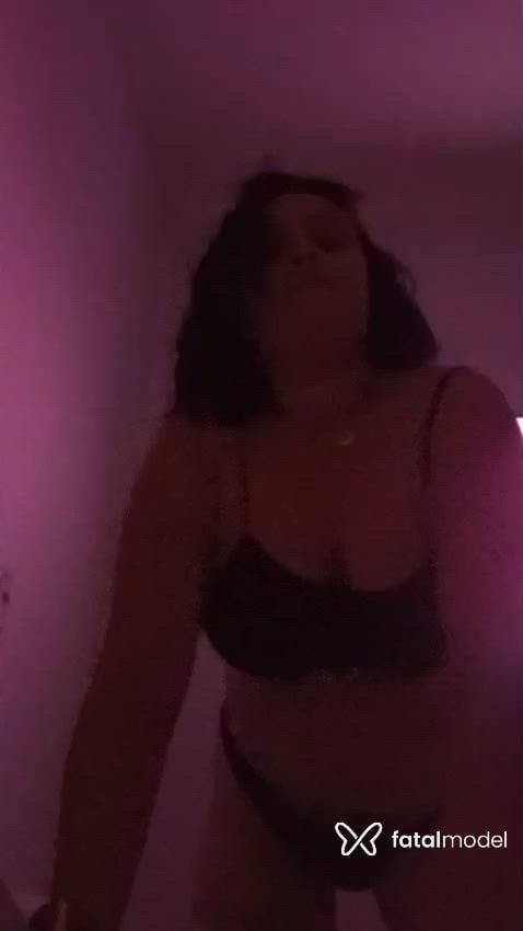 Acompanhante mulher morena (o) de olhos castanhos - Nanabela Acompanhante mulher morena (o) de olhos castanhos - Nanabela
