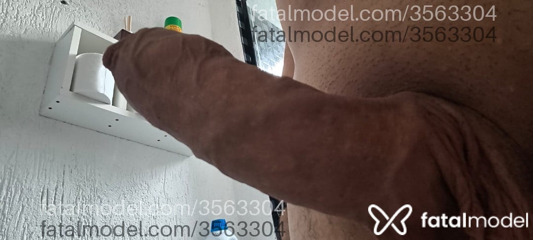 Acompanhante homem com cabelo castanho de olhos castanhos - Guilherme