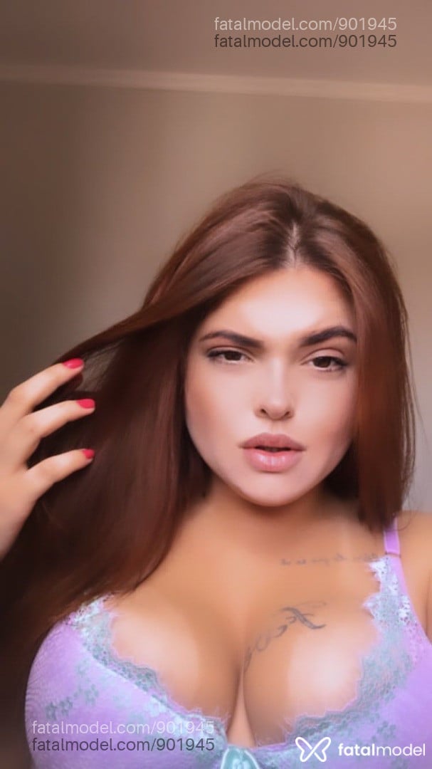 Acompanhante mulher ruiva (o) de olhos castanhos - Clara ferraz