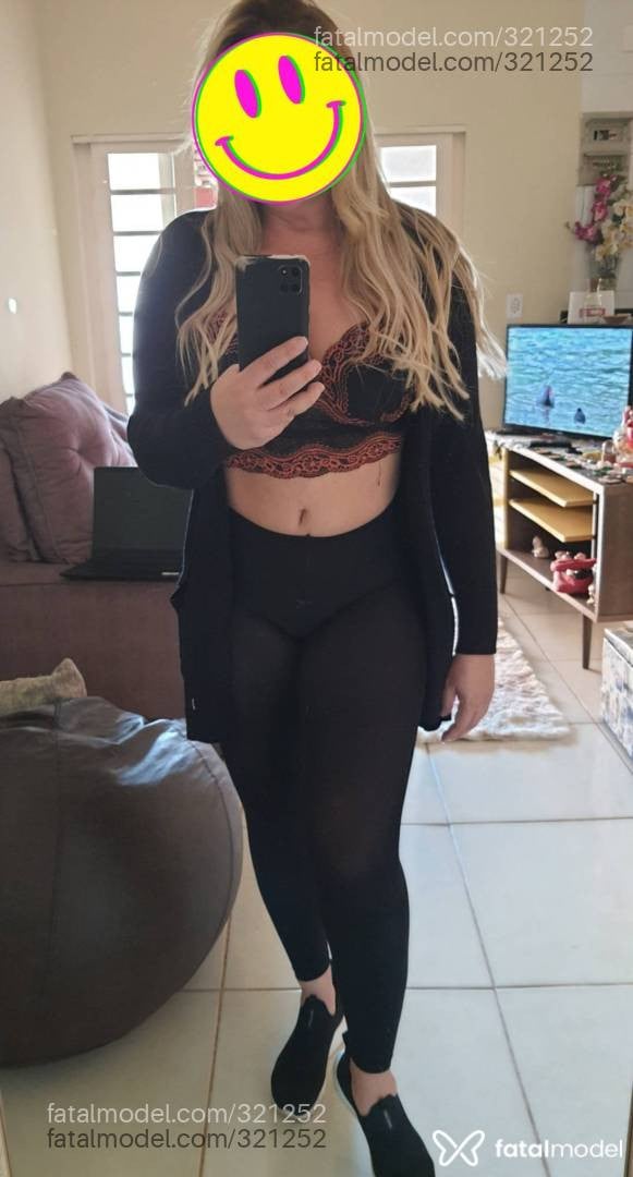 Acompanhante mulher loira (o) de olhos castanhos em Jaguariúna Acompanhante mulher loira (o) de olhos castanhos em Jaguariúna - Paola Akira