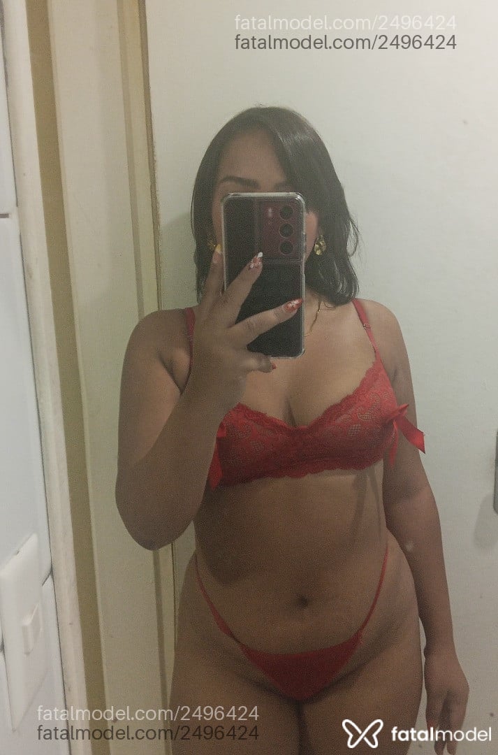 Acompanhante mulher morena (o) de olhos castanhos - Narvaez Jade
