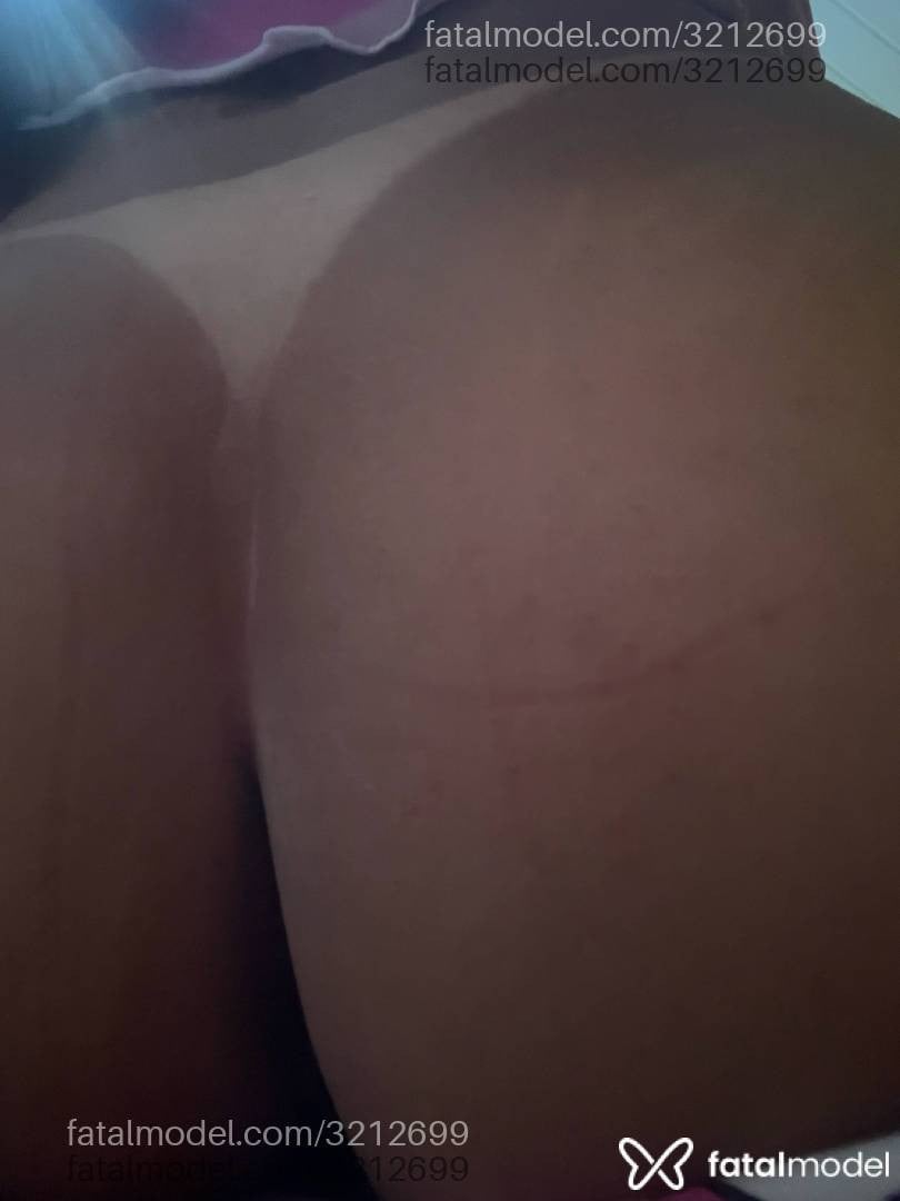 Acompanhante mulher morena (o) de olhos castanhos - Daniela