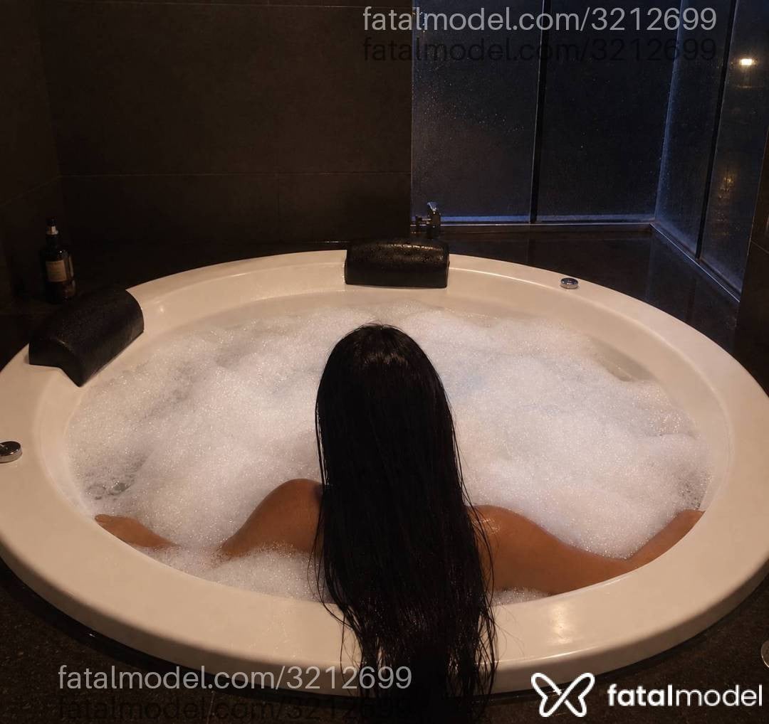 Acompanhante mulher morena (o) de olhos castanhos - Daniela