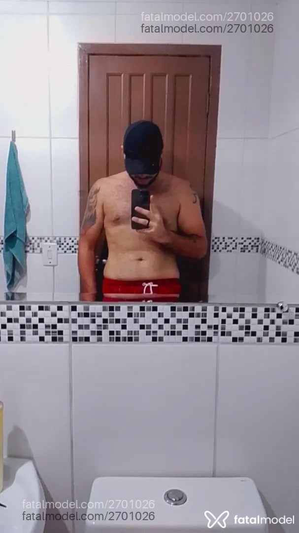 Acompanhante homem com cabelo castanho de olhos castanhos - Gabriel