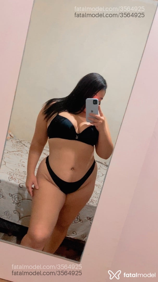 Acompanhante mulher morena (o) de olhos castanhos - Nogueirinha