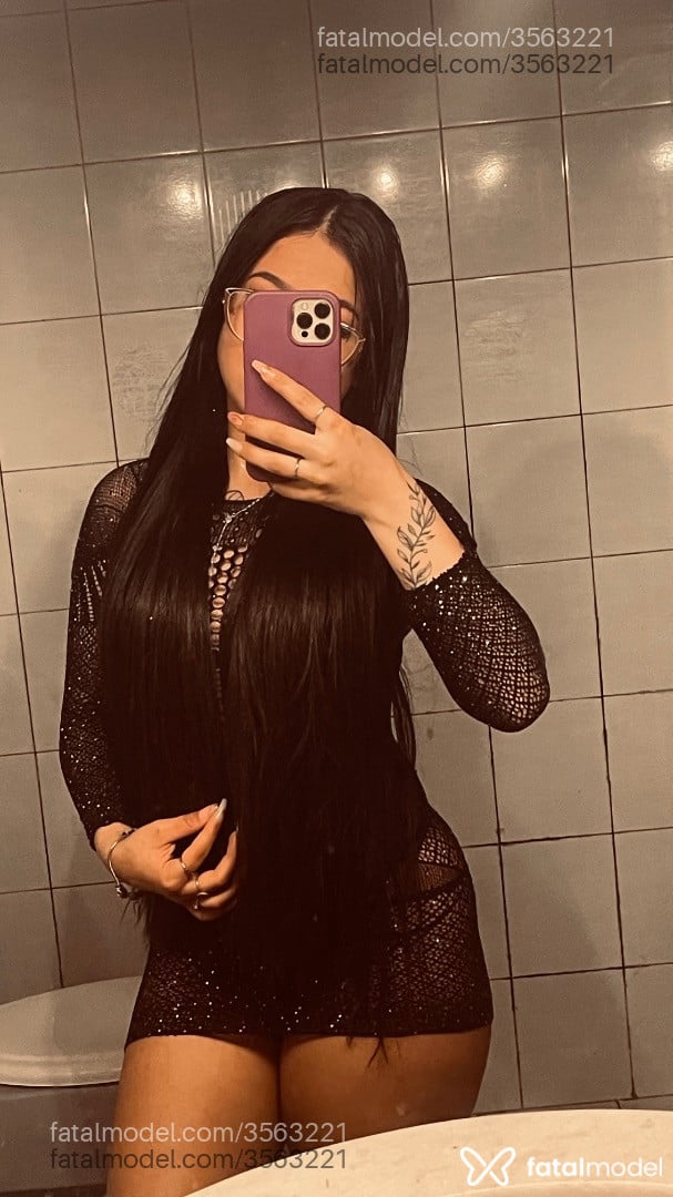 Acompanhante mulher morena (o) de olhos castanhos - Luizy Acompanhante mulher morena (o) de olhos castanhos - Luizy