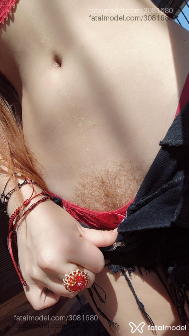 Acompanhante mulher ruiva (o) de olhos verdes - Elisa