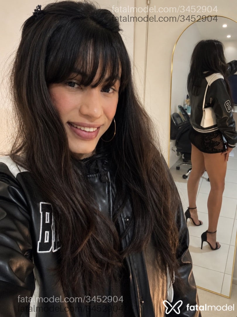 Acompanhante mulher trans morena (o) de olhos castanhos - Luara Satori