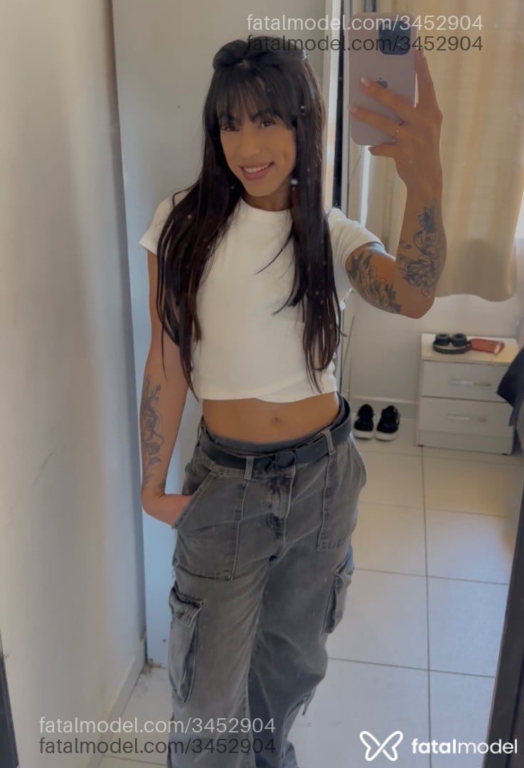 Acompanhante mulher trans morena (o) de olhos castanhos - Luara Satori