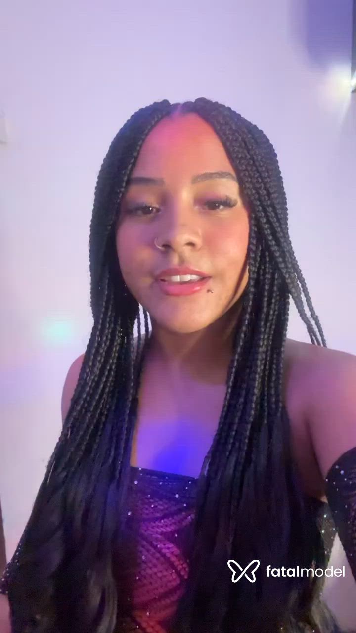 Acompanhante mulher morena (o) de olhos pretos - Sofia Lima