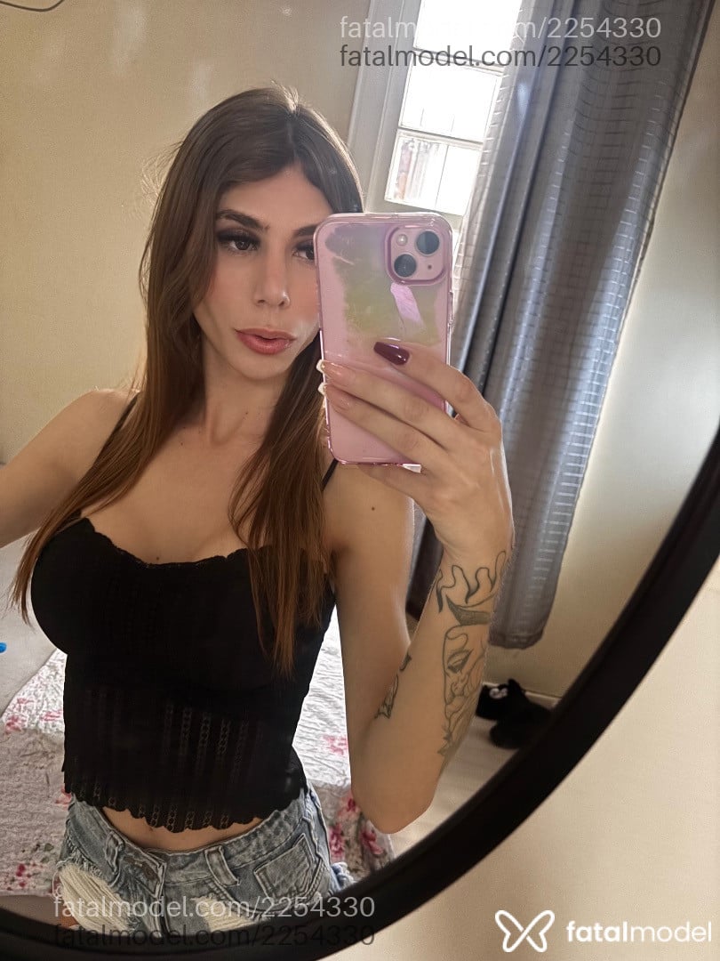 Acompanhante mulher trans loira (o) de olhos castanhos - Bruninha