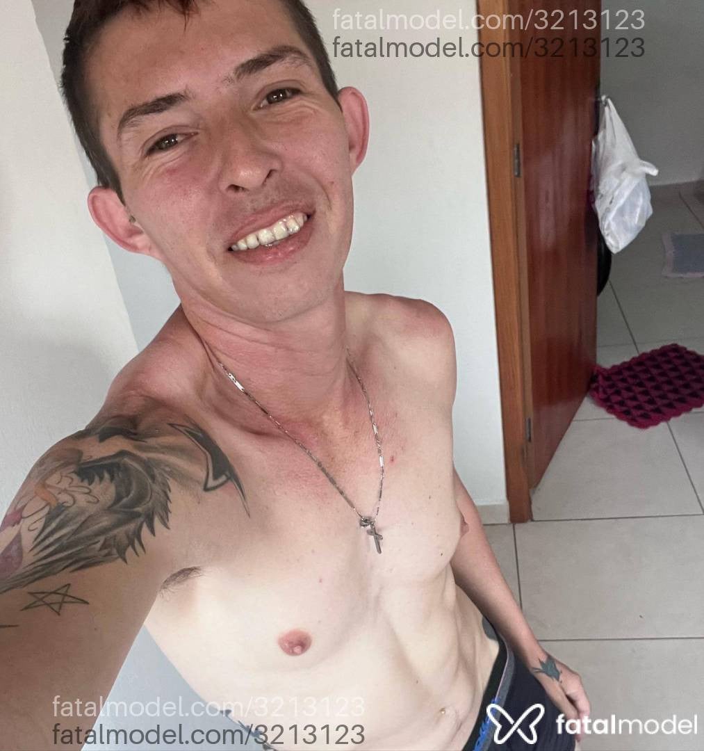Acompanhante homem com cabelo castanho de olhos verdes em Piracicaba Acompanhante homem com cabelo castanho de olhos verdes em Piracicaba - Rikqkq
