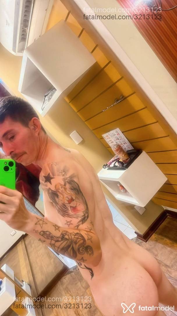 Acompanhante homem com cabelo castanho de olhos verdes em Piracicaba Acompanhante homem com cabelo castanho de olhos verdes em Piracicaba - Rikqkq