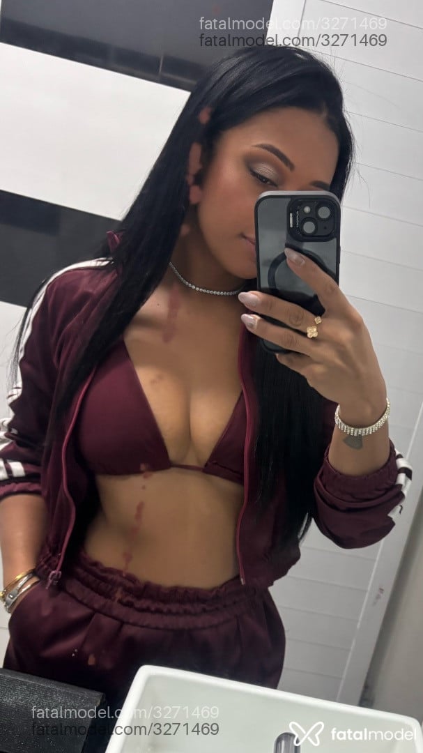 Acompanhante mulher morena (o) de olhos pretos - Jhu Acompanhante mulher morena (o) de olhos pretos - Jhu