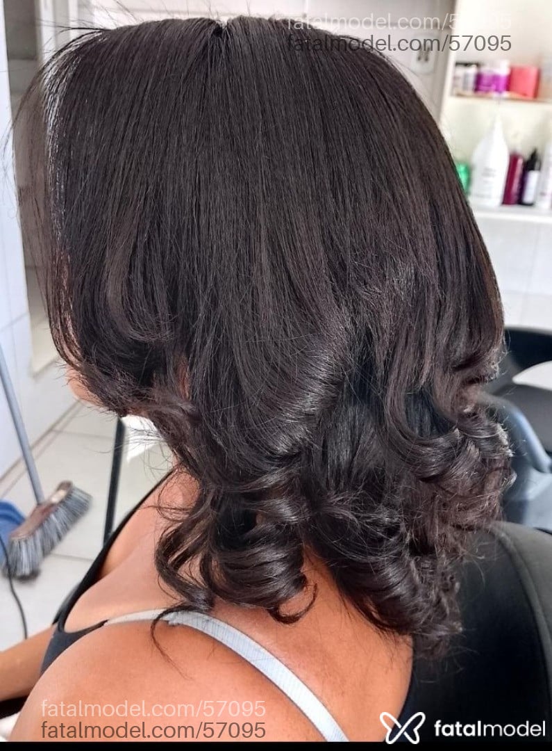 Acompanhante mulher morena (o) de olhos castanhos - Lady Calipígia