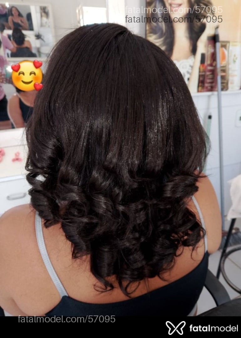 Acompanhante mulher morena (o) de olhos castanhos - Lady Calipígia