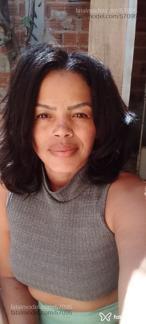 Acompanhante mulher morena (o) de olhos castanhos - Lady Calipígia