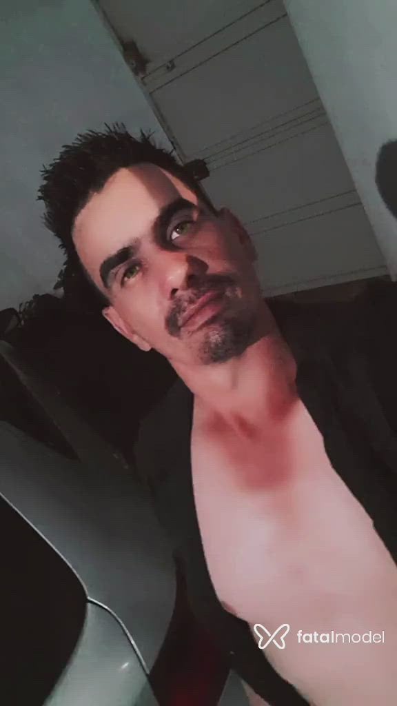 Acompanhante homem com cabelo castanho de olhos castanhos - Diego Oliveira