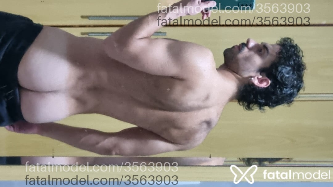 Acompanhante homem morena (o) de olhos castanhos - Doug Mont